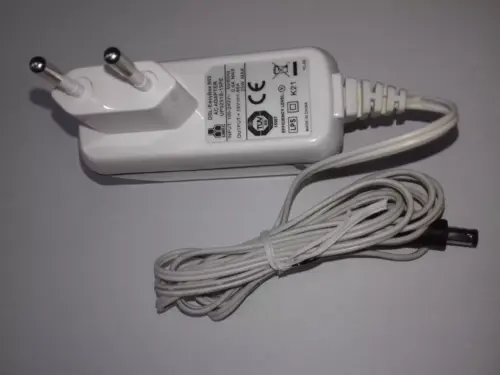 Alimentator 15V 1.66A cu mufa 2.5x5.5mm
