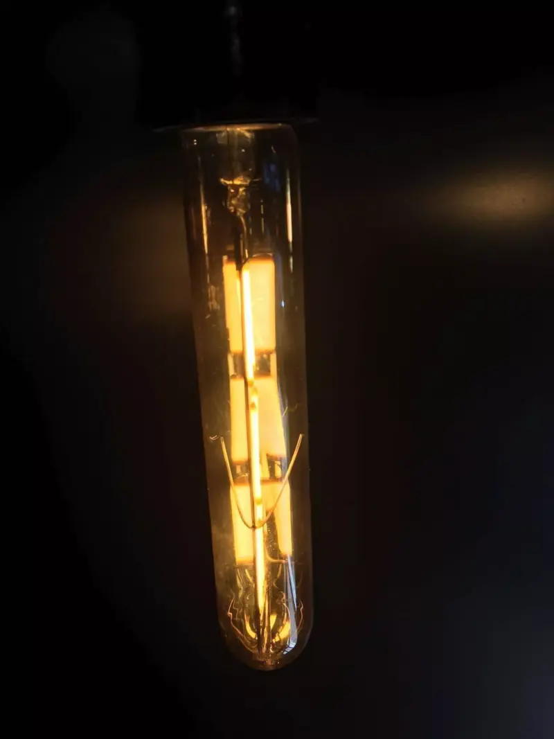 Bec LED T30 E27 cu filament 6W 2200K alb cald V-TAC