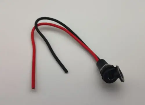 Cablu alimentare cu mufa DC mama 5.5x2.1mm fixare manson + capac rezistent la apa (5999)