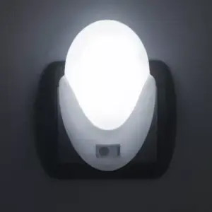 Lumina de veghe LED cu senzor de crepuscul Phenom