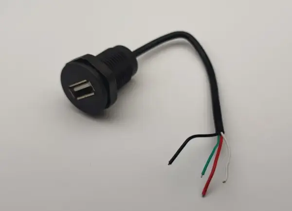 Mufa USB2.0 mama panou tip A 1 port gabarit mic cu 4 fire diam. 16mmx30mm