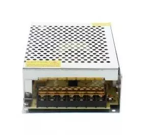 Multiplicator bricheta auto cu 3 iesiri si 2x USB 5V 3A Well